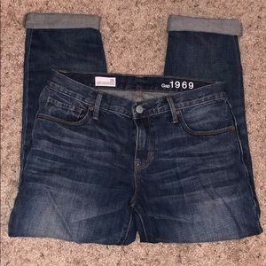 GAP sexy boyfriend crop jeans